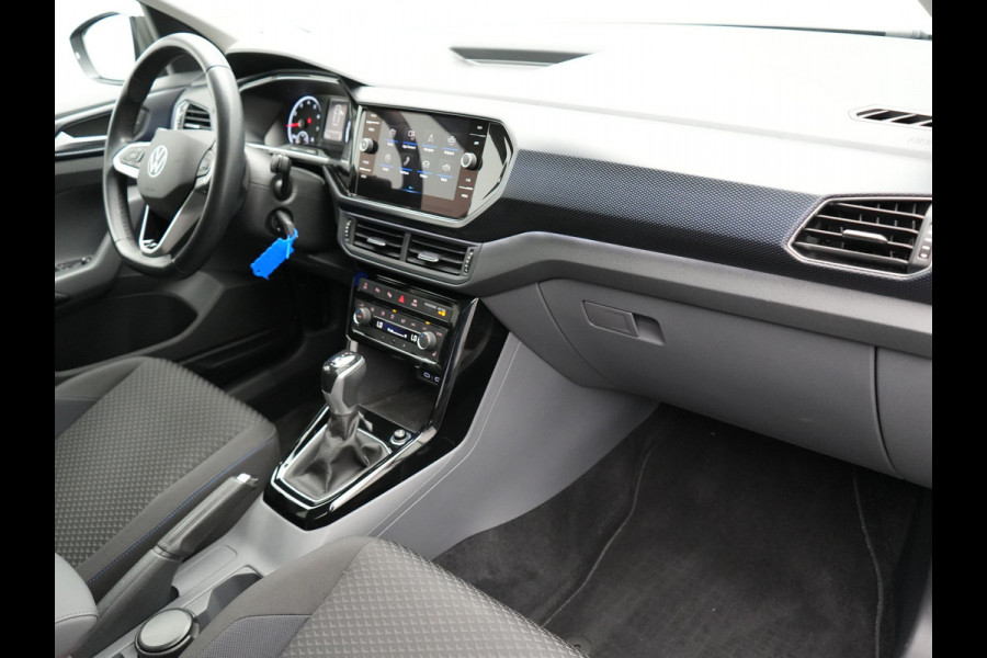 Volkswagen T-Cross 1.5 TSI Style 150pk DSG | Adaptive Cruise | Beats Audio | Stoelverwarming | Apple Carplay | Sfeerverlichting | Parkassist | Navi Full Map | DAB |