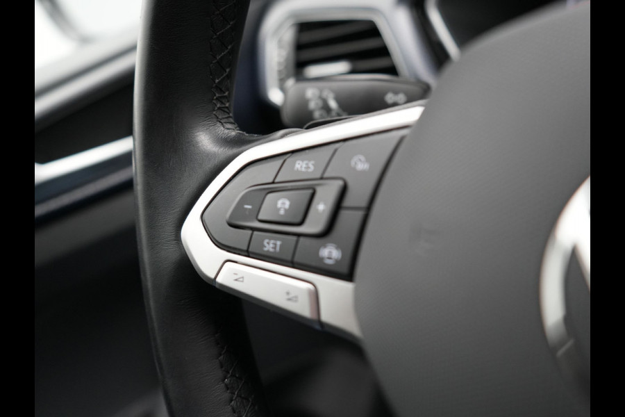 Volkswagen T-Cross 1.5 TSI Style 150pk DSG | Adaptive Cruise | Beats Audio | Stoelverwarming | Apple Carplay | Sfeerverlichting | Parkassist | Navi Full Map | DAB |