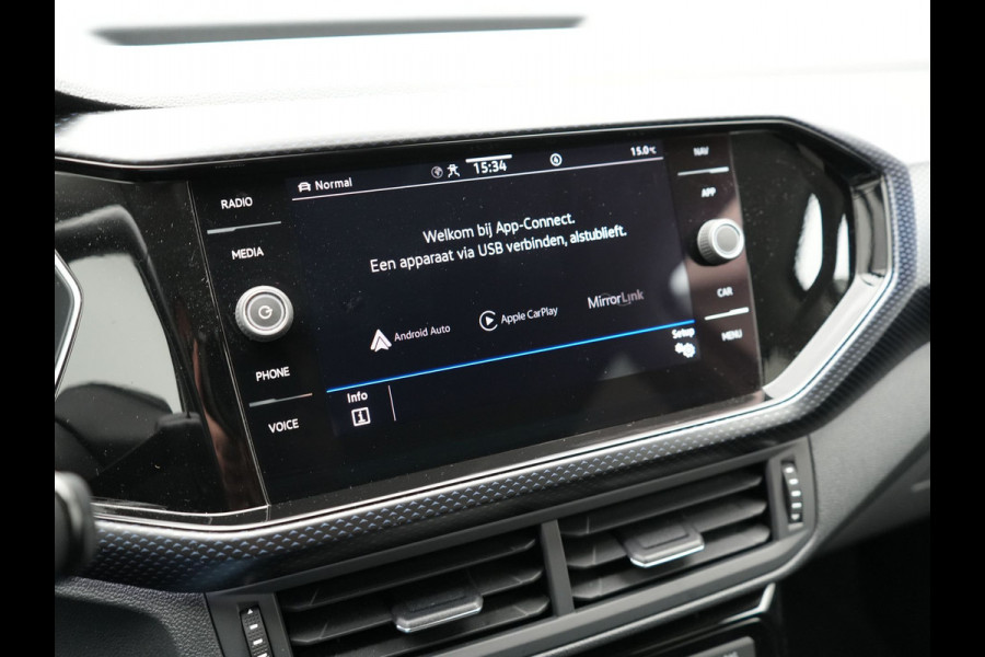 Volkswagen T-Cross 1.5 TSI Style 150pk DSG | Adaptive Cruise | Beats Audio | Stoelverwarming | Apple Carplay | Sfeerverlichting | Parkassist | Navi Full Map | DAB |