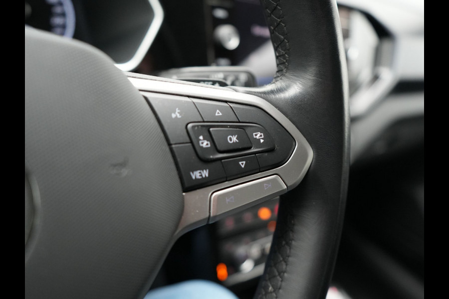 Volkswagen T-Cross 1.5 TSI Style 150pk DSG | Adaptive Cruise | Beats Audio | Stoelverwarming | Apple Carplay | Sfeerverlichting | Parkassist | Navi Full Map | DAB |