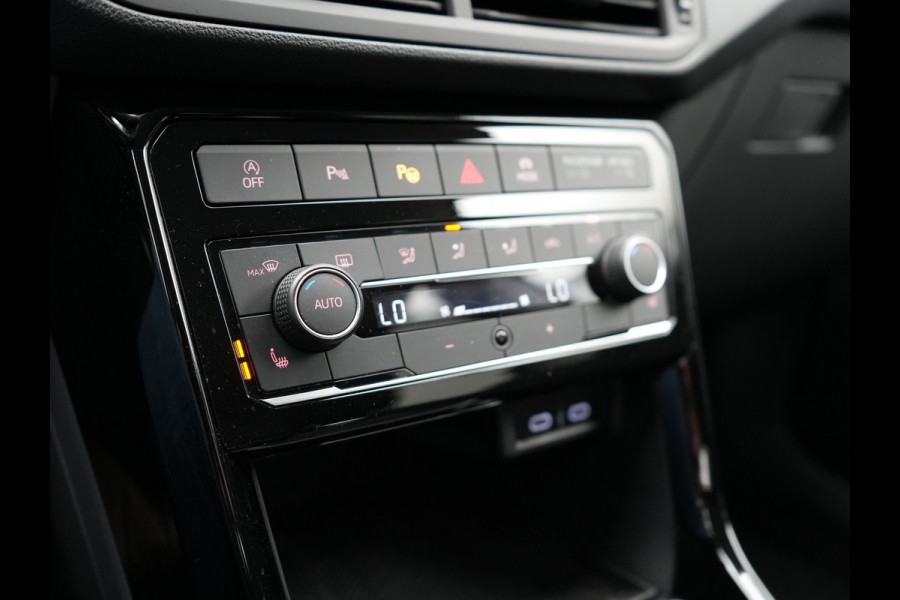 Volkswagen T-Cross 1.5 TSI Style 150pk DSG | Adaptive Cruise | Beats Audio | Stoelverwarming | Apple Carplay | Sfeerverlichting | Parkassist | Navi Full Map | DAB |