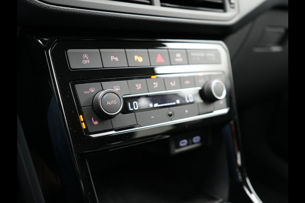 Volkswagen T-Cross 1.5 TSI Style 150pk DSG | Adaptive Cruise | Beats Audio | Stoelverwarming | Apple Carplay | Sfeerverlichting | Parkassist | Navi Full Map | DAB |