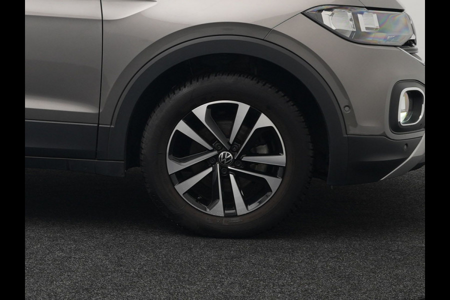 Volkswagen T-Cross 1.5 TSI Style 150pk DSG | Adaptive Cruise | Beats Audio | Stoelverwarming | Apple Carplay | Sfeerverlichting | Parkassist | Navi Full Map | DAB |