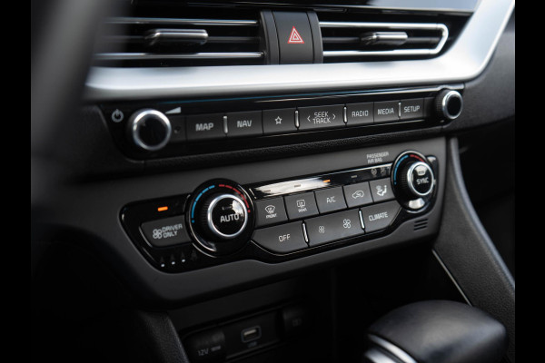 Kia Niro 1.6 GDi Hybrid DynamicLine | Trekhaak | Navigatie | Achteruitrijcamera |