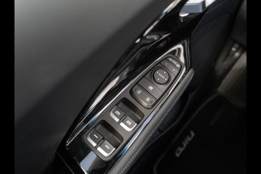 Kia Niro 1.6 GDi Hybrid DynamicLine | Trekhaak | Navigatie | Achteruitrijcamera |