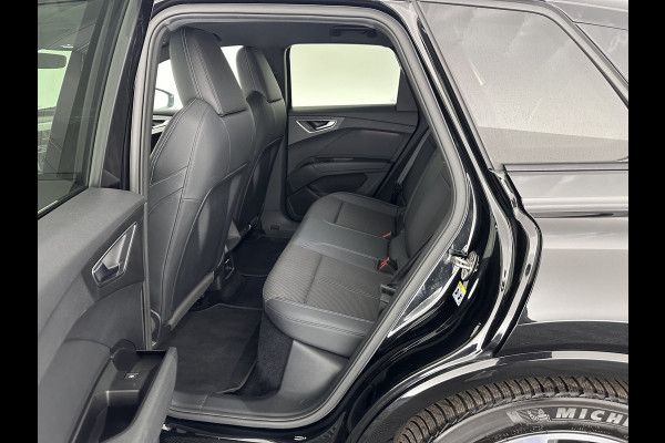 Audi Q4 e-tron 40 S edition 77 kWh S-Line-Sportpack [ 3-Fase ] (INCL-BTW) *HEAT-PUMP | LEATHER-FABRIC | MATRIX-LED | ADAPTIVE-CRUISE | AMBIENT-LIGHT | DIGI-COCKPIT | AUDI-SOUND | DAB+ | KEYLESS | SHIFT-PADDLES | CAMERA | HEATED-SPORTSEATS | 20''ALU*