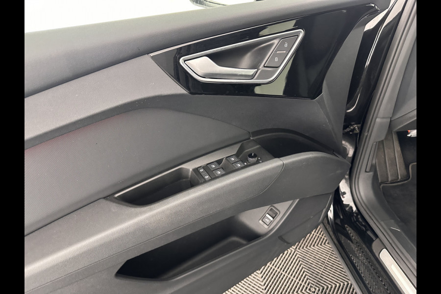 Audi Q4 e-tron 40 S edition 77 kWh S-Line-Sportpack [ 3-Fase ] (INCL-BTW) *HEAT-PUMP | LEATHER-FABRIC | MATRIX-LED | ADAPTIVE-CRUISE | AMBIENT-LIGHT | DIGI-COCKPIT | AUDI-SOUND | DAB+ | KEYLESS | SHIFT-PADDLES | CAMERA | HEATED-SPORTSEATS | 20''ALU*