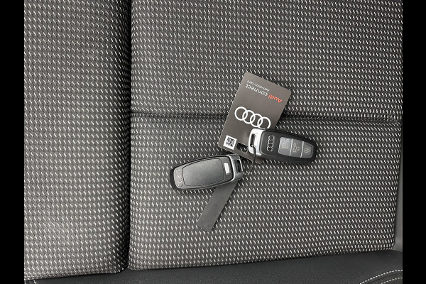 Audi Q4 e-tron 40 S edition 77 kWh S-Line-Sportpack [ 3-Fase ] (INCL-BTW) *HEAT-PUMP | LEATHER-FABRIC | MATRIX-LED | ADAPTIVE-CRUISE | AMBIENT-LIGHT | DIGI-COCKPIT | AUDI-SOUND | DAB+ | KEYLESS | SHIFT-PADDLES | CAMERA | HEATED-SPORTSEATS | 20''ALU*