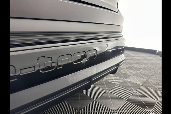 Audi Q4 e-tron 40 S edition 77 kWh S-Line-Sportpack [ 3-Fase ] (INCL-BTW) *HEAT-PUMP | LEATHER-FABRIC | MATRIX-LED | ADAPTIVE-CRUISE | AMBIENT-LIGHT | DIGI-COCKPIT | AUDI-SOUND | DAB+ | KEYLESS | SHIFT-PADDLES | CAMERA | HEATED-SPORTSEATS | 20''ALU*