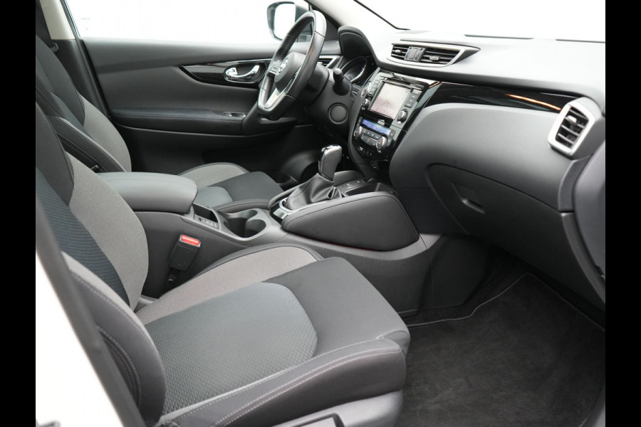 Nissan QASHQAI 1.3 DIG-T N-Connecta Automaat Dealer O.H. | Panodak | Sportstoelen Verwarmd | Apple Carplay | Navigatie | 360 Camera | Climate Control | DAB | Cruise Control |
