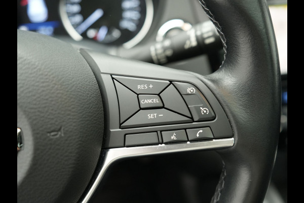 Nissan QASHQAI 1.3 DIG-T N-Connecta Automaat Dealer O.H. | Panodak | Sportstoelen Verwarmd | Apple Carplay | Navigatie | 360 Camera | Climate Control | DAB | Cruise Control |