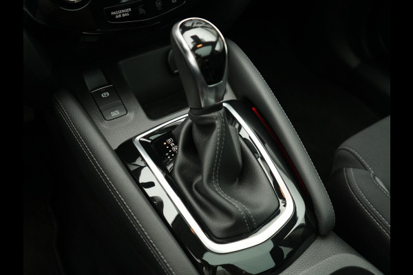 Nissan QASHQAI 1.3 DIG-T N-Connecta Automaat Dealer O.H. | Panodak | Sportstoelen Verwarmd | Apple Carplay | Navigatie | 360 Camera | Climate Control | DAB | Cruise Control |