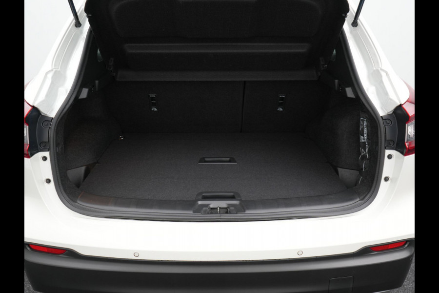 Nissan QASHQAI 1.3 DIG-T N-Connecta Automaat Dealer O.H. | Panodak | Sportstoelen Verwarmd | Apple Carplay | Navigatie | 360 Camera | Climate Control | DAB | Cruise Control |