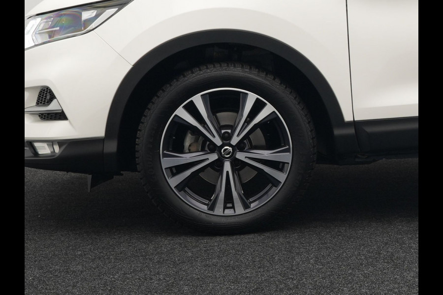 Nissan QASHQAI 1.3 DIG-T N-Connecta Automaat Dealer O.H. | Panodak | Sportstoelen Verwarmd | Apple Carplay | Navigatie | 360 Camera | Climate Control | DAB | Cruise Control |