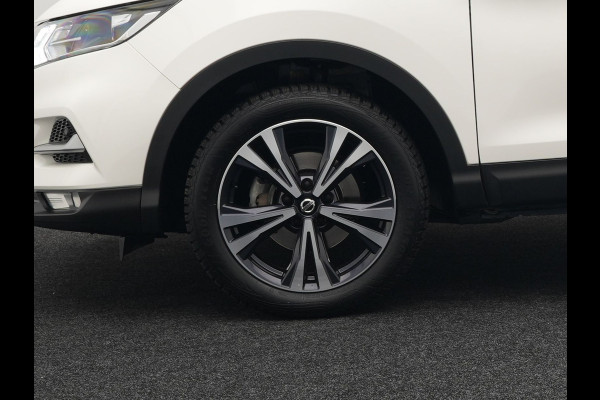 Nissan QASHQAI 1.3 DIG-T N-Connecta Automaat Dealer O.H. | Panodak | Sportstoelen Verwarmd | Apple Carplay | Navigatie | 360 Camera | Climate Control | DAB | Cruise Control |