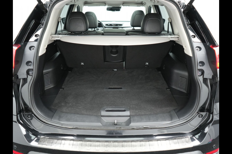 Nissan X-Trail 1.3 DIG-T Tekna Automaat | Panodak | Lederen Sportstoelen Verwarmd | Navigatie | Apple Carplay | 360 Camera | L.M. 19" | BOSE Sound | Climate Control | Cruise Control | DAB |