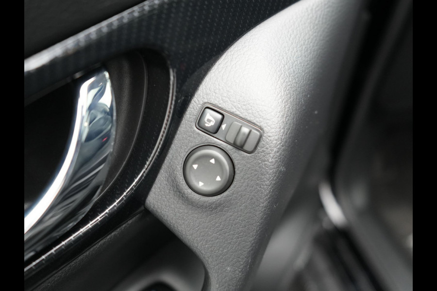 Nissan X-Trail 1.3 DIG-T Tekna Automaat | Panodak | Lederen Sportstoelen Verwarmd | Navigatie | Apple Carplay | 360 Camera | L.M. 19" | BOSE Sound | Climate Control | Cruise Control | DAB |