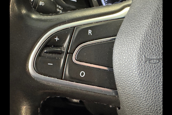 Renault Kadjar 1.3 TCe Zen AUT. PANORAMADAK NAVIGATIE CAMERA TREKHAAK PDC BLUETOOTH AIROC CRUISE USB START/STOP