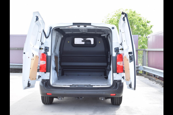 Peugeot Expert L2 2.0 145PK | BETIMMERING | CAMERA + SENSOREN | CARPLAY | NAVIGATIE | TREKHAAK