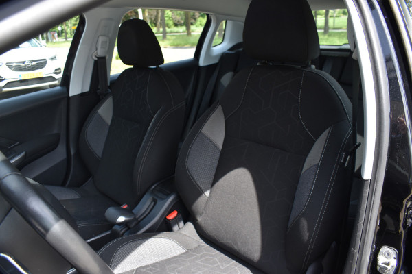 Peugeot 2008 1.2 PureTech Active Automaat / Clima / Trekhaak / Parkeersensoren / Cruise control / 16" LM