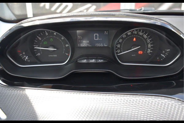 Peugeot 2008 1.2 PureTech Active Automaat / Clima / Trekhaak / Parkeersensoren / Cruise control / 16" LM