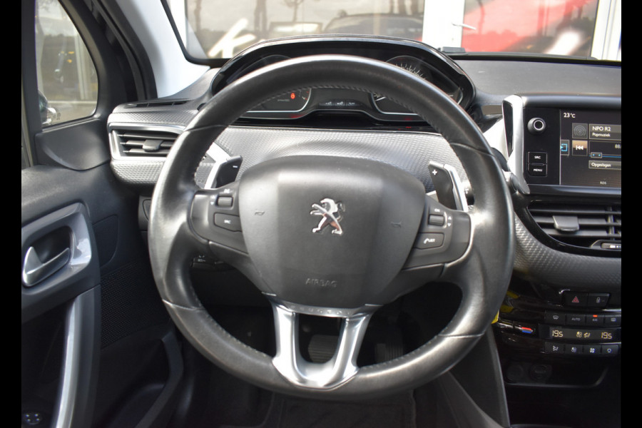 Peugeot 2008 1.2 PureTech Active Automaat / Clima / Trekhaak / Parkeersensoren / Cruise control / 16" LM