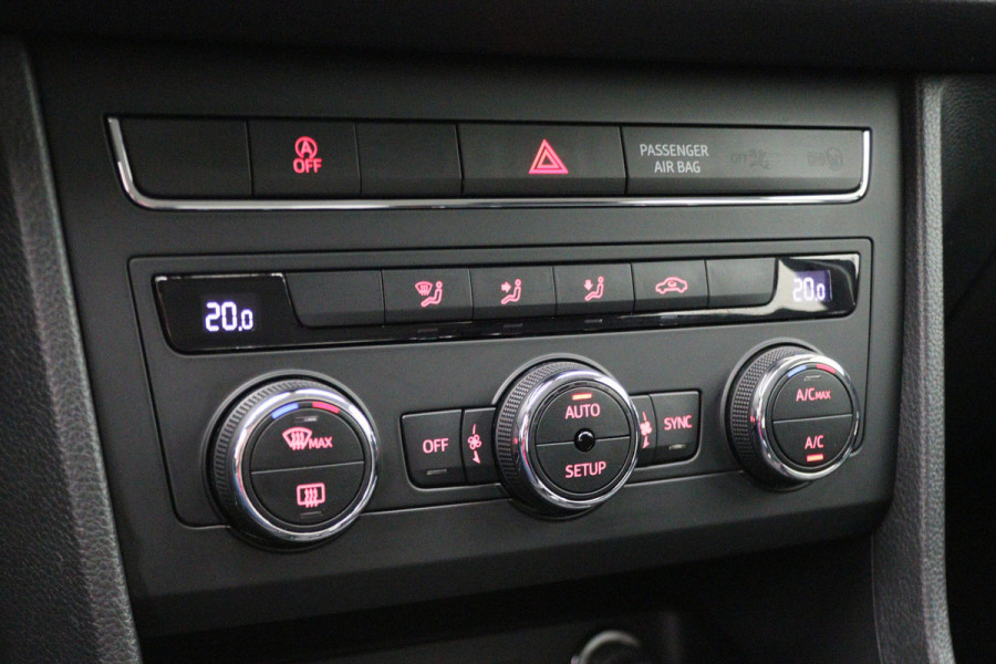 Seat Ateca 1.0 EcoTSI Style Apple Carplay, Climate, Lane Assist, Cruise, PDC, 18"