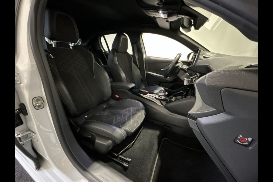 Peugeot e-208 EV GT Pack 50 kWh | Zwart dak | 100 % dealeronderhouden | Soh (batterijcheck) 91,06 %