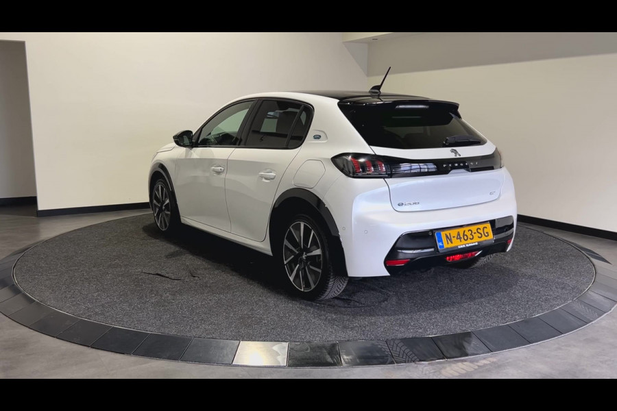 Peugeot e-208 EV GT Pack 50 kWh | Zwart dak | 100 % dealeronderhouden | Soh (batterijcheck) 91,06 %
