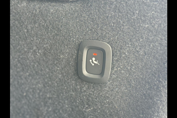 Volvo XC40 2.0 T4 190 PK AUT. Pano|El.Trekhaak|AutoPilot