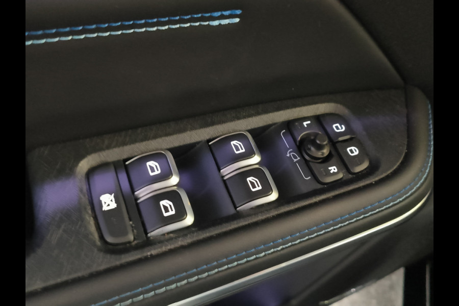 Lynk & Co 01 1.5 261PK Plug-in Hybrid * 360* camera Pano/dak Apple/Carplay Adaptive/Cruise Rijklaar + 12 maandne Bovag-garantie Henk Jongen Auto's in Helmond,  al 50 jaar service zoals 't hoort!