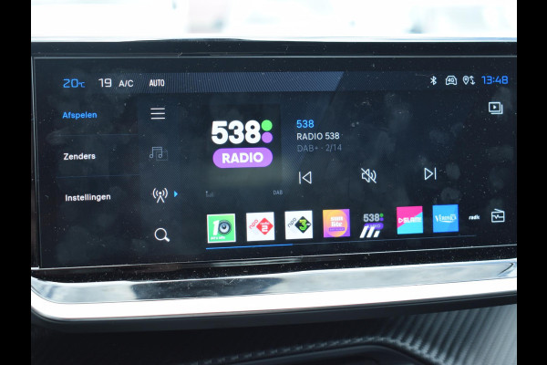 Peugeot 208 Hybrid 100 e-DCS6 GT PANORAMADAK | NAVI & CARPLAY | ACHTERUITRIJCAMERA MET SENSOREN | E.C.C. |