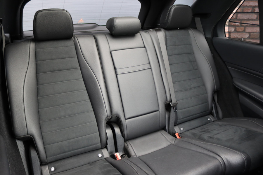 Mercedes-Benz GLE 450 4MATIC Premium+ AMG Line Aut9 | Luchtvering | Distronic+ | Trekhaak | Elek. stoelen Achter | HUD | Panoramadak | Memory | Zonnescherm | Standkachel | Parfumering |