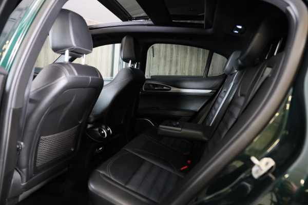 Alfa Romeo Stelvio 2.0 T AWD 6C Villa d'Este / Acc / Lane Assist / HK / Dode Hoek / Camera / Open Panoramadak / Led / Pdc / 20 Inc