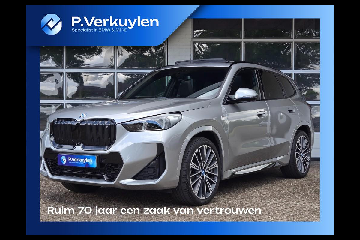 BMW iX1 XDRIVE30 LAUNCH ED. I M PAKKET I 20 INCH I PANORAMA I HARMAN & KARDON BMW iX1 XDRIVE30 LAUNCH ED. I M PAKKET I 20 INCH I PANORAMA I HARMAN & KARDON