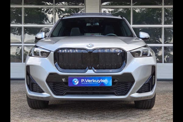 BMW iX1 XDRIVE30 LAUNCH ED. I M PAKKET I 20 INCH I PANORAMA I HARMAN & KARDON