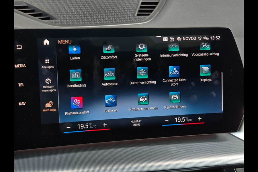 BMW iX1 XDRIVE30 LAUNCH ED. I M PAKKET I 20 INCH I PANORAMA I HARMAN & KARDON