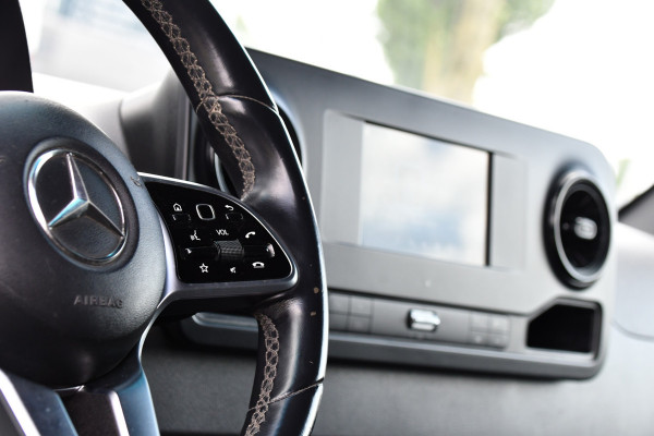 Mercedes-Benz Sprinter 319 V6 3.0 CDI L2H2 AMG Pakket! Camera, Cruise, Carplay, Automaat, LED, 190PK, Multimedia, Stoelverwarming, UNIEK!