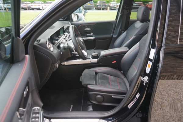 Mercedes-Benz Glb 250 AMG 225PK DCT-8 Pano/Sfeer/Night/Burmester