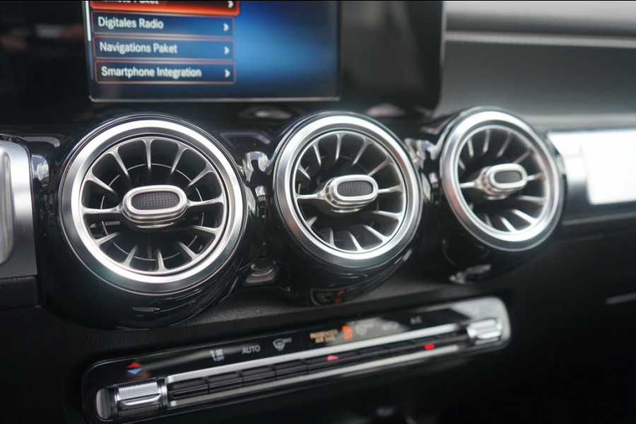 Mercedes-Benz Glb 250 AMG 225PK DCT-8 Pano/Sfeer/Night/Burmester