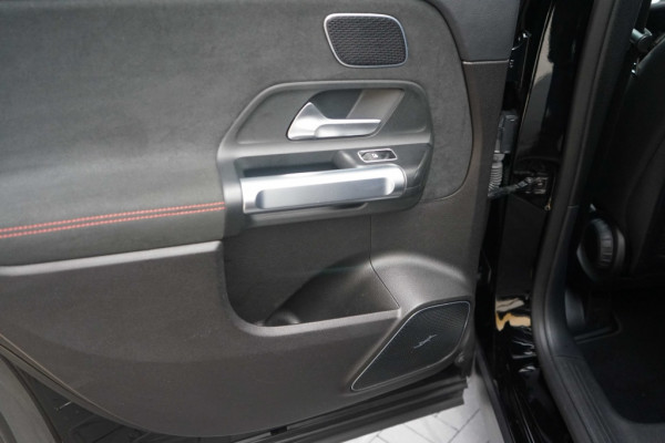 Mercedes-Benz Glb 250 AMG 225PK DCT-8 Pano/Sfeer/Night/Burmester