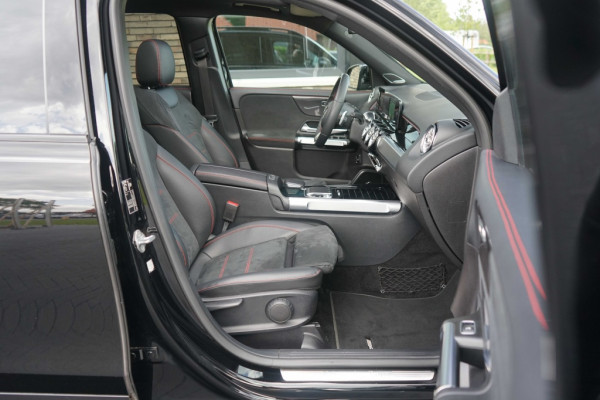 Mercedes-Benz Glb 250 AMG 225PK DCT-8 Pano/Sfeer/Night/Burmester
