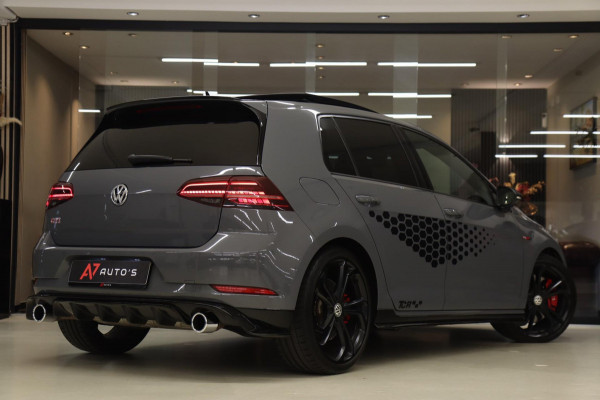 Volkswagen Golf 2.0 TSI GTI TCR /PANO/CAM/KEYLESS/ACC/LANEASSIST/VOL