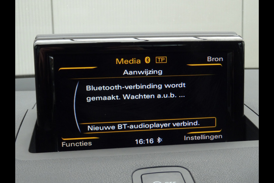 Audi A1 Sportback 1.0 TFSI Adrenalin * NAVIGATIE * S-LINE * LED !!