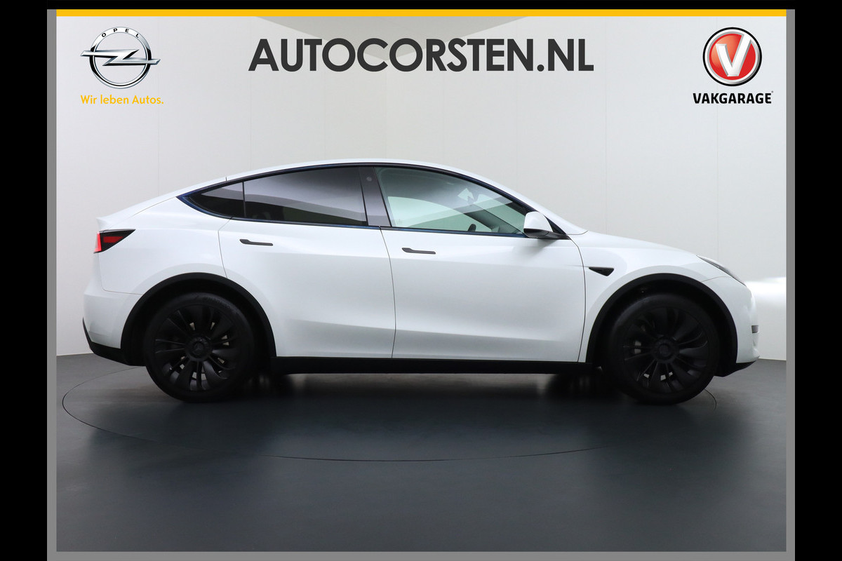Tesla Model Y RWD 58kWh Lmv 19" Warmtepomp LFP-Accu Autopilot FSD-Computer 3 Leder Panoramadak Elektr.Stuur+Stoel+Verwarmd Navi Ecc Premium Au Camera's Elektr.AchterKlep Parkeer Assistent 2xContactloos-laden Sentry-Mode PrivacyGlas Bluetooth Dodehoek detector Connected services AMD-Ryzen Processor 1.600kg trekvermogen Origineel Nederlandse Auto Fabrieksgarantie t/m 31-12-2026 Garantie op Accu en Motor tot 04-08-2031 max. 160.000km 1e particuliere eigenaar!