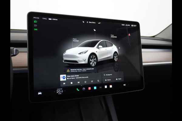 Tesla Model Y RWD 58kWh Lmv 19" Warmtepomp LFP-Accu Autopilot FSD-Computer 3 Leder Panoramadak Elektr.Stuur+Stoel+Verwarmd Navi Ecc Premium Au Camera's Elektr.AchterKlep Parkeer Assistent 2xContactloos-laden Sentry-Mode PrivacyGlas Bluetooth Dodehoek detector Connected services AMD-Ryzen Processor 1.600kg trekvermogen Origineel Nederlandse Auto Fabrieksgarantie t/m 31-12-2026 Garantie op Accu en Motor tot 04-08-2031 max. 160.000km 1e particuliere eigenaar!