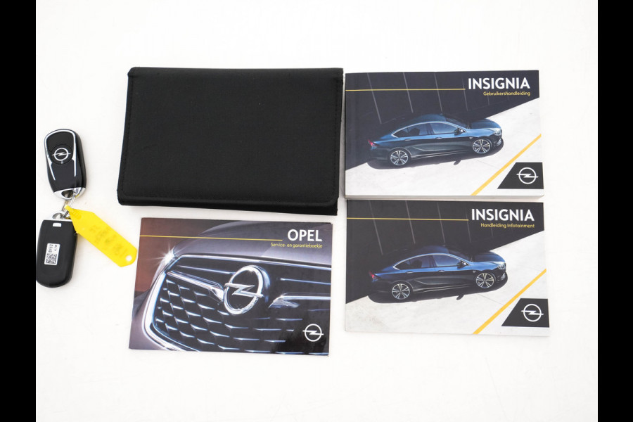 Opel Insignia Sports Tourer 1.5 Turbo Business Executive Aut. *NAVI-FULLMAP | LEATHER-FABRIC | KEYLESS | DAB+ | SPORT-SEATS  | ECC | PDC | CRUISE | TOWBAR | CARPLAY | 18''ALU*