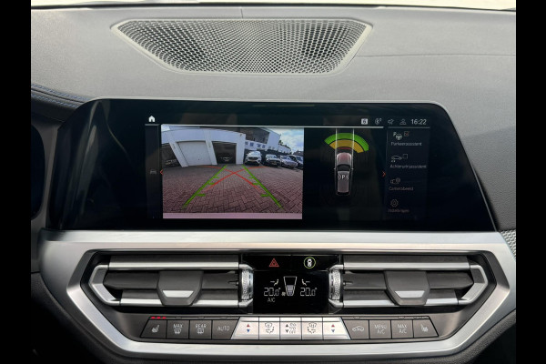 BMW 3 Serie Touring 320i High Exec. M-Sport individual Sfeer Leder Camera Pdc v+a Trekhaak Led