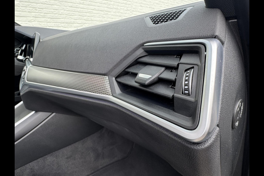 BMW 3 Serie Touring 320i High Exec. M-Sport individual Sfeer Leder Camera Pdc v+a Trekhaak Led