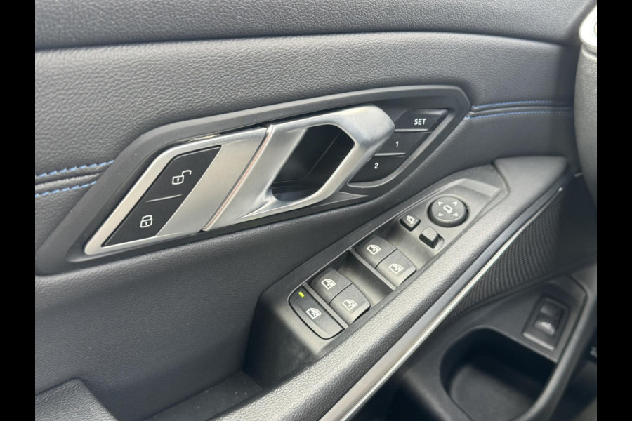 BMW 3 Serie Touring 320i High Exec. M-Sport individual Sfeer Leder Camera Pdc v+a Trekhaak Led